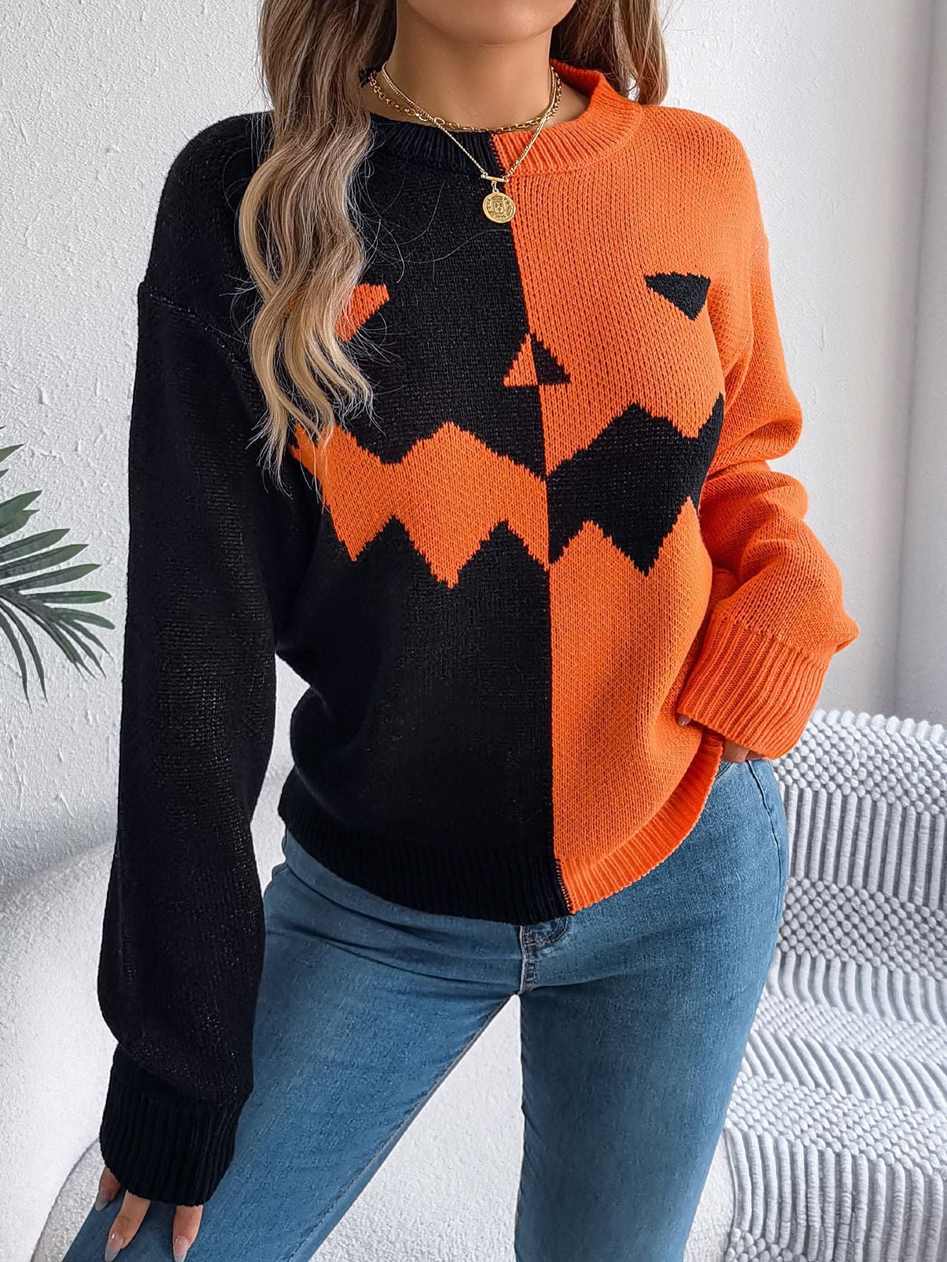 Maglione lavorato a maglia color block di Halloween per donna