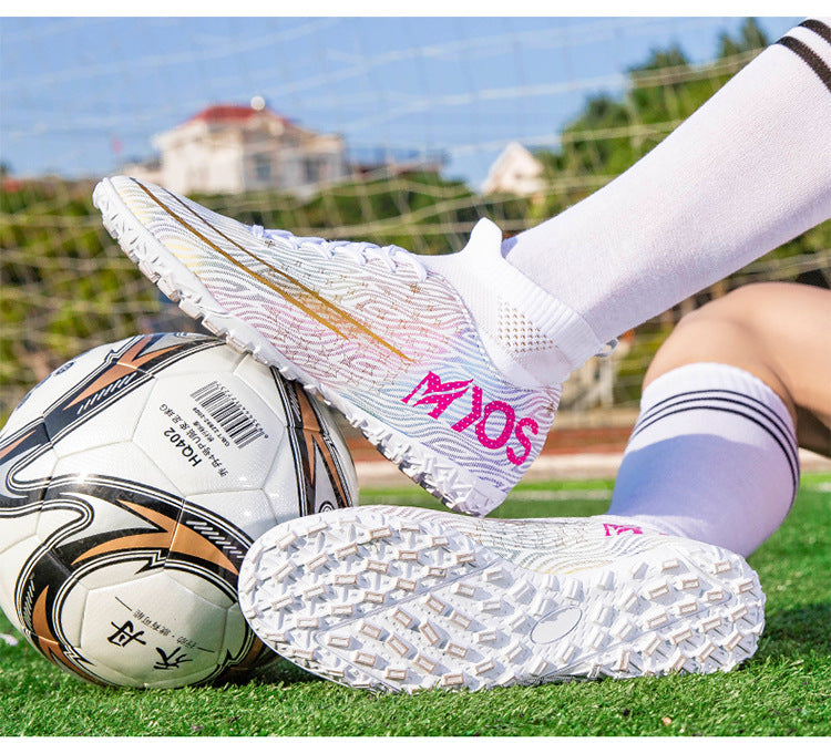 SkySprint Soccer Cleats – Lightweight Speed & Power Control